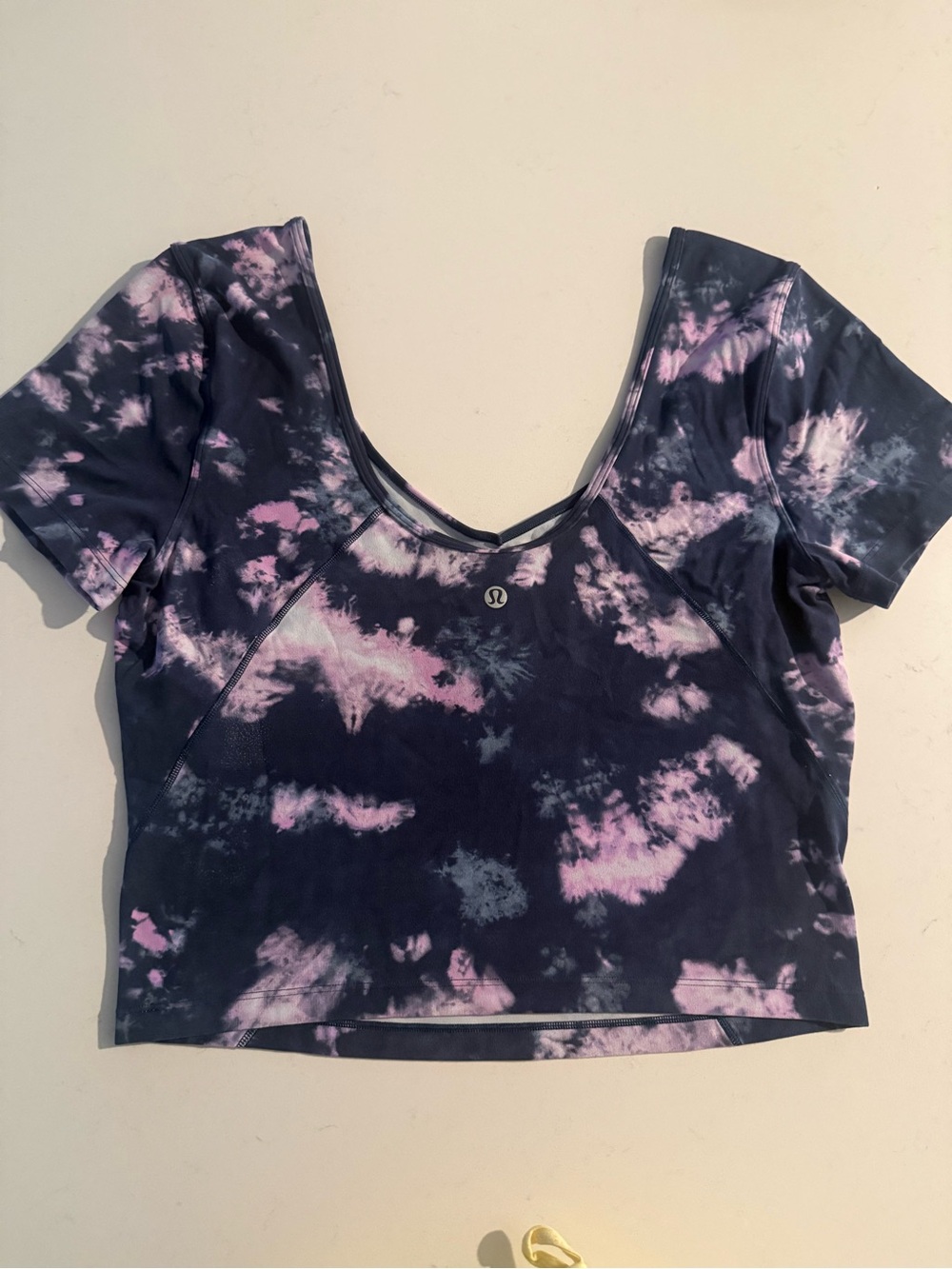 lululemon athletica Tie-Dye Scoop Crop Top in Navy and Pink